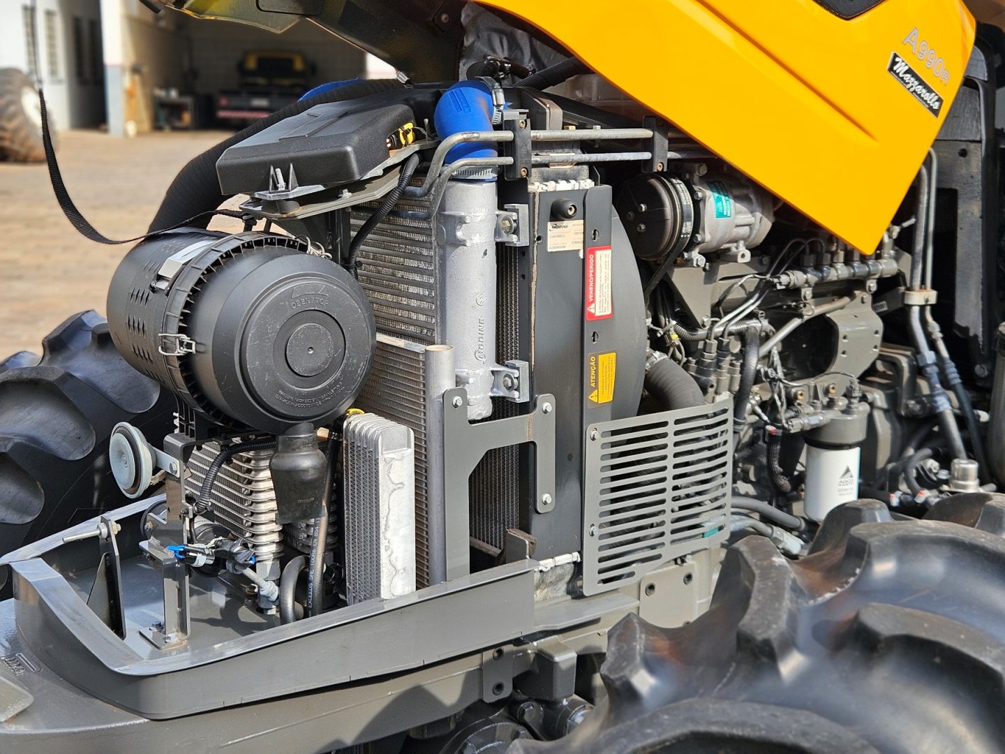 
								Valtra A990R cab. 4×4 full									