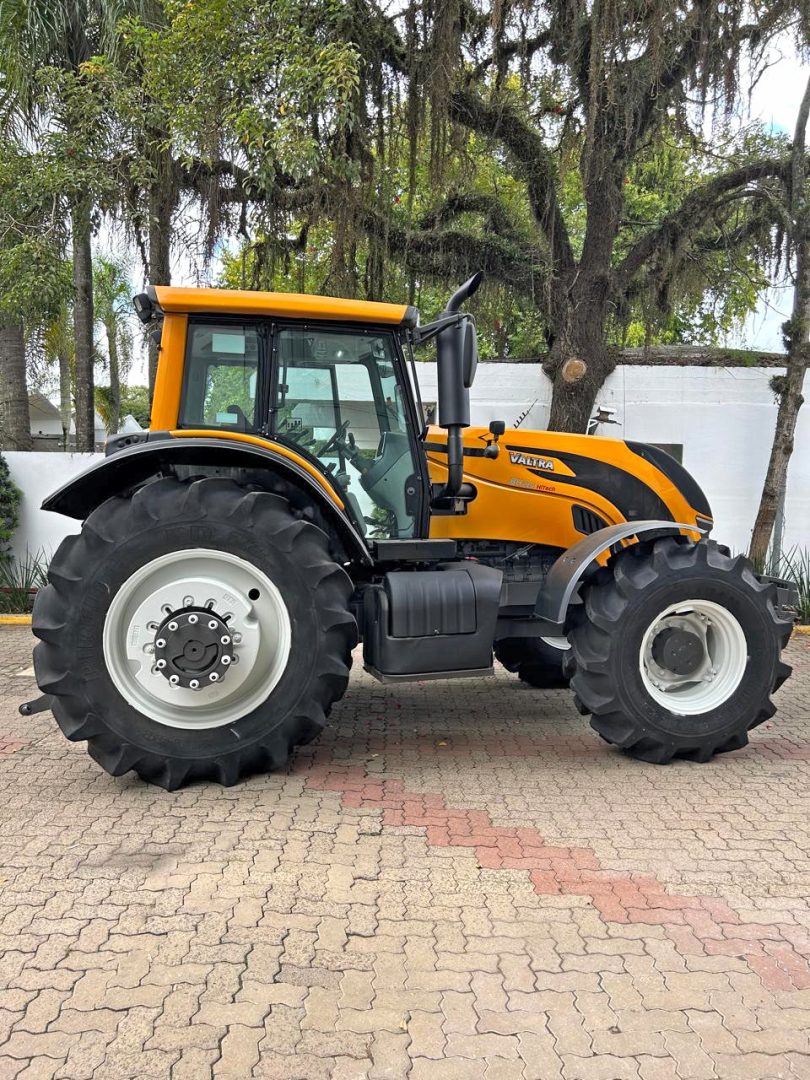 
								Valtra BH 224 Hitech full									