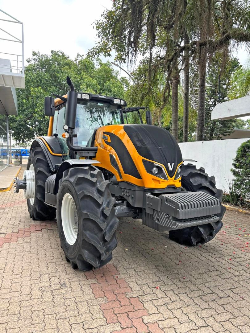 
								Valtra BH 224 Hitech full									
