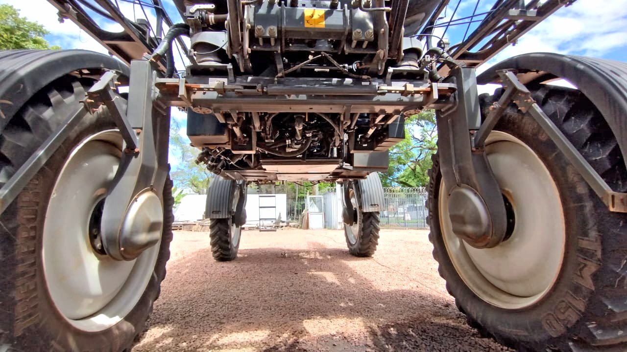 
								Valtra BS2225H Pulverizador full									