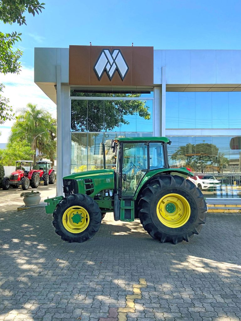 John Deere 6125J