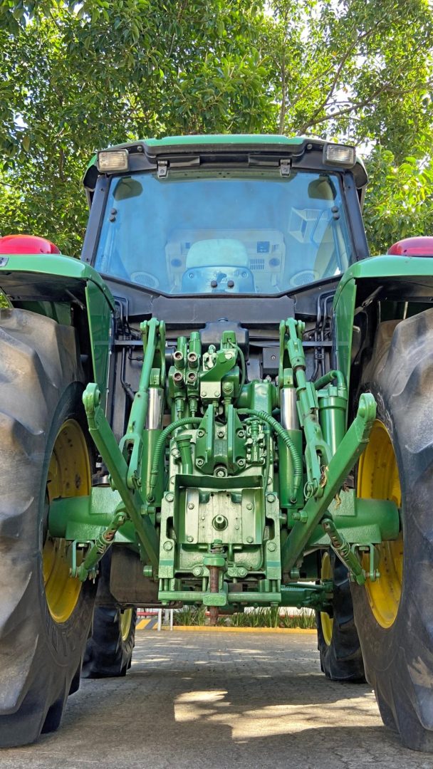 
								John Deere 6125J full									