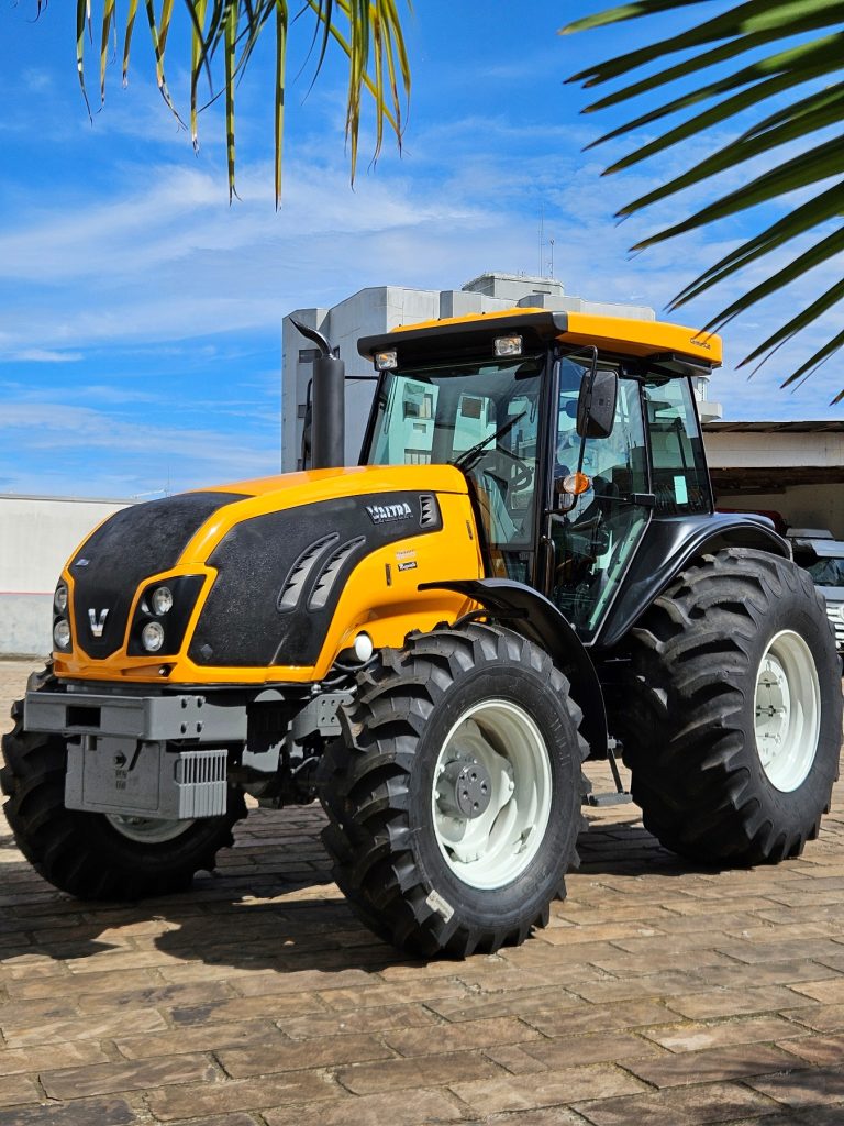 Valtra BM115 cab. 2022