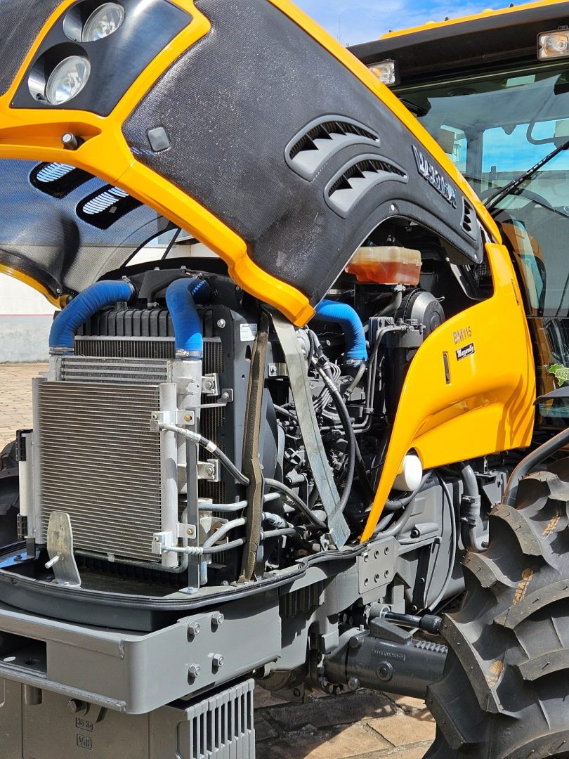 
								Valtra BM115 cab. 2022 full									
