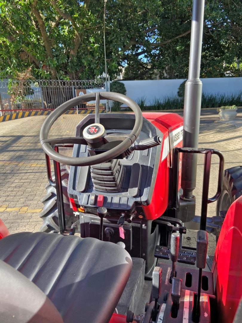 
								Massey Ferguson 4307 full									