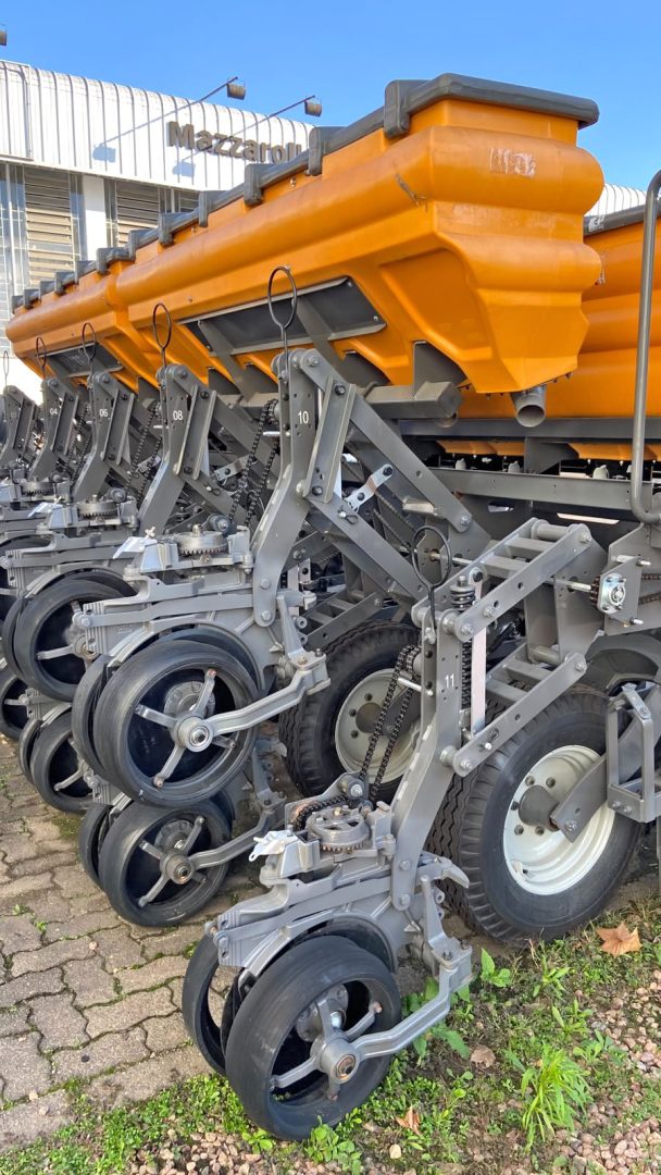 
								Plantadora BP1106M HiTech full									