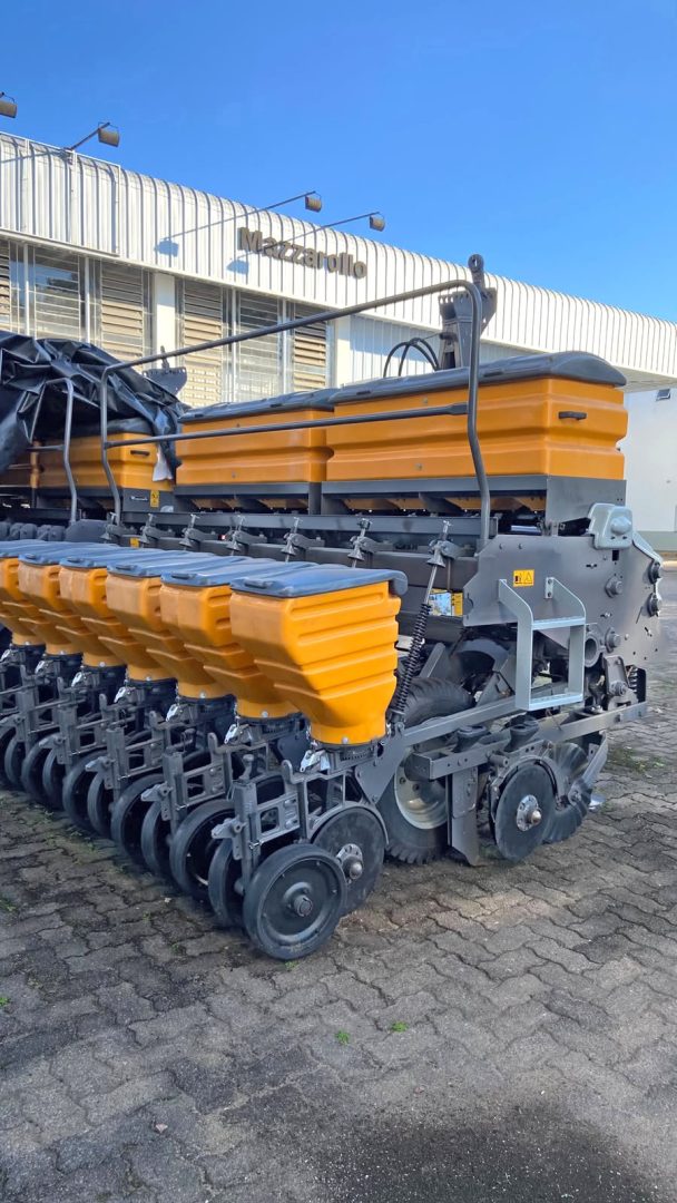 
								Plantadora BP704L Hitech Compact full									