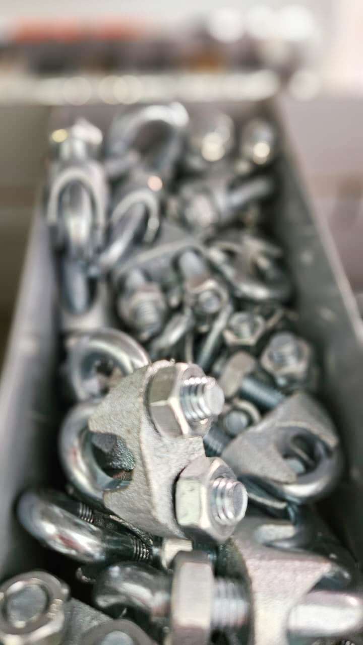 Clips