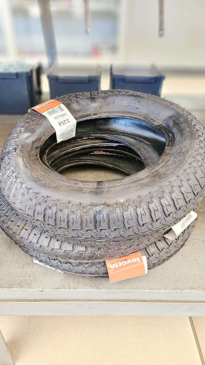 Pneu para carrinho de mão
