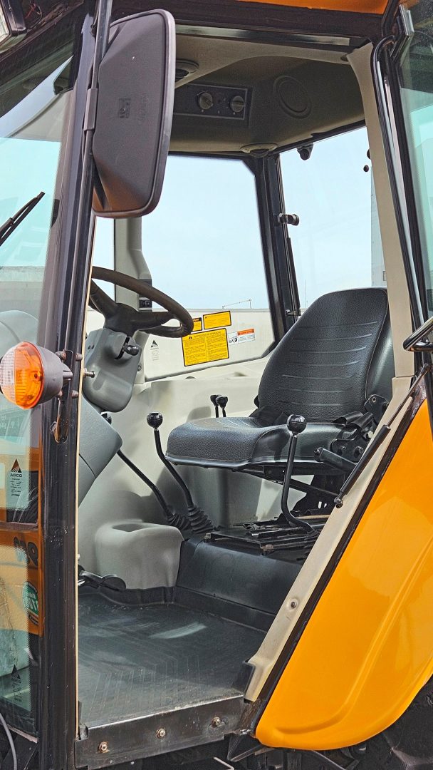 
								Valtra A950 4×4 cab. full									