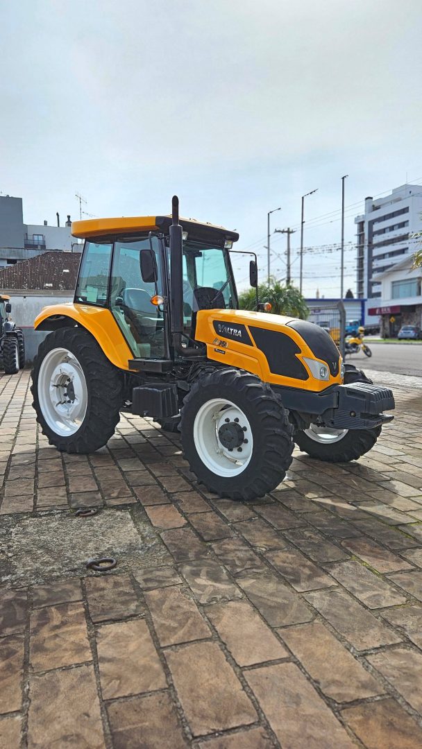 
								Valtra A950 4×4 cab. full									