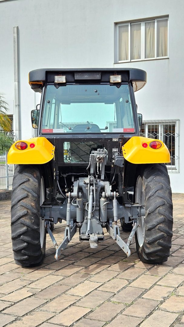 
								Valtra A950 4×4 cab. full									