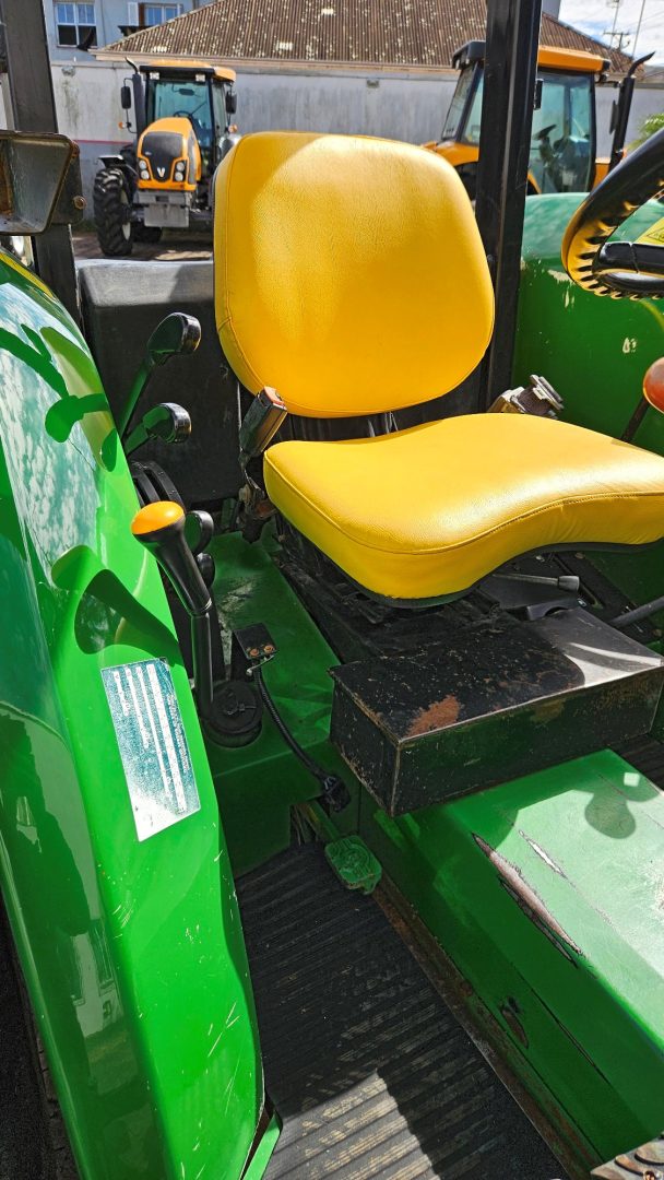 
								John Deere 5603 4×4 full									