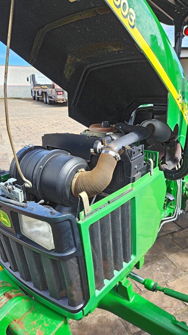 
								John Deere 5603 4×4 full									