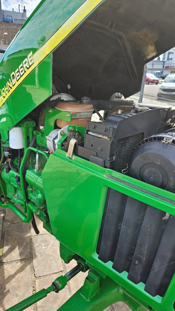 
								John Deere 5603 4×4 full									