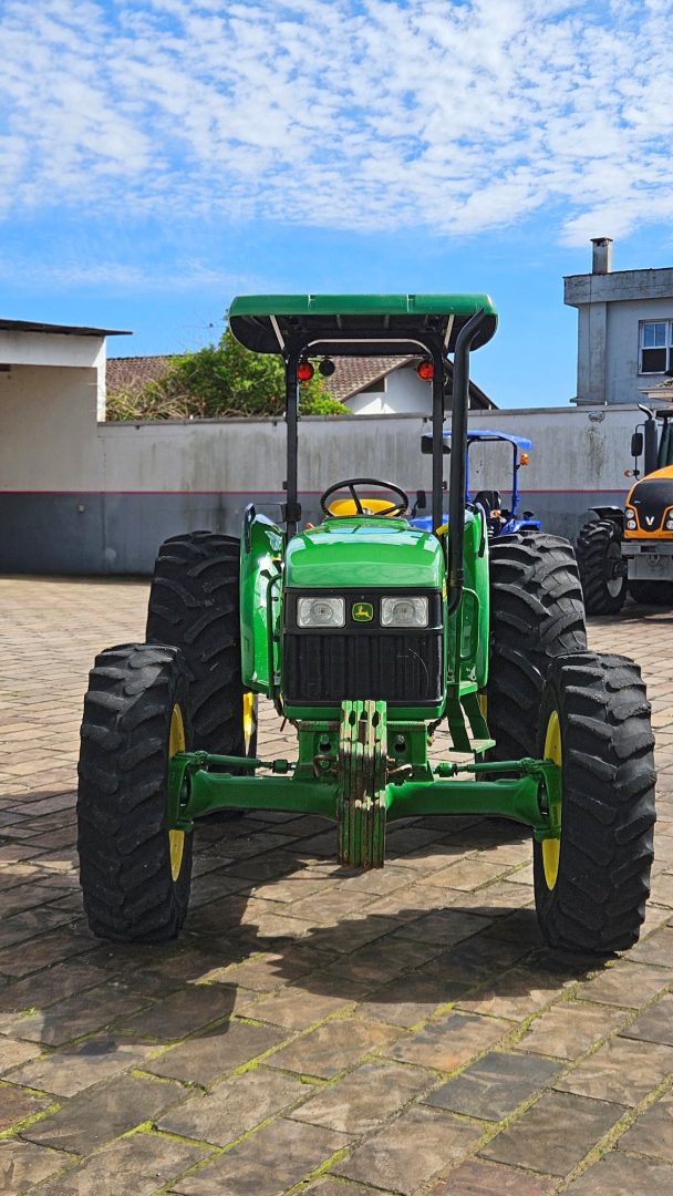 
								John Deere 5603 4×4 full									